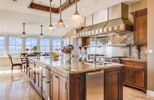 Palos Verdes Estates Casa | Spacious 5-bedroom house in wonderful Palos Verdes Estates with AC, fitness room
