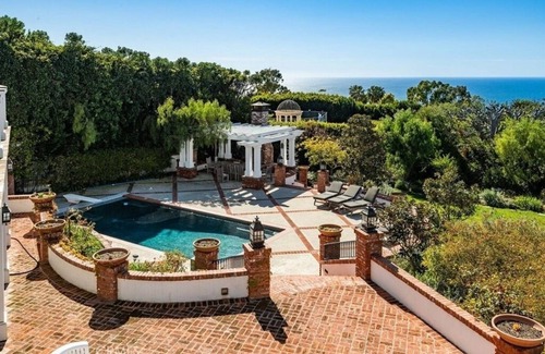 Palos Verdes Estates Casa | Spacious 5-bedroom house in wonderful Palos Verdes Estates with AC, fitness room