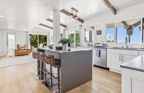 Rancho Palos Verdes Casa | Ocean-view luxury home with oversize heated pool in Rancho Palos Verdes