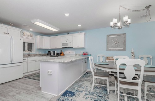 Rodanthe Condominio | Ocean Views! 2BR Condo.Pvt Balcony. Pool. Elevator
