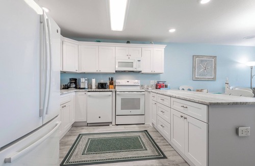 Rodanthe Condominio | Ocean Views! 2BR Condo.Pvt Balcony. Pool. Elevator