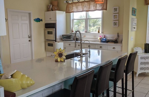 Saint Helena Island Casa | 10% de descuento en septiembre / octubre! Majestic Home, New Floors, Great Beach Views Todos los comentarios de 5 estrellas