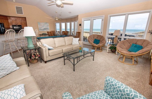 Currituck County Casa | Ocean Views, Den, Community Pools, Close to Beach access, 103, Brigadune-Oceanfront