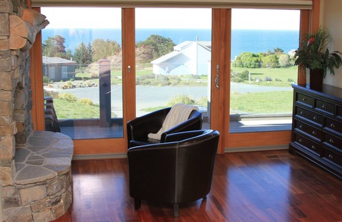 Sereno del Mar Casa | ¡IMPRESIONANTES VISTAS AL OCÉANO desde CADA HABITACIÓN! - CAMINATA A LA PLAYA! - WI-FI GRATIS !