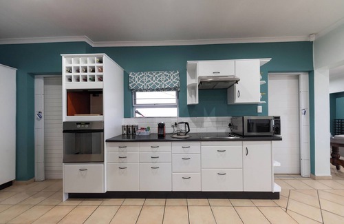 Mountainside Apartamento | Ocean Views - Gorgeous ocean view apartment