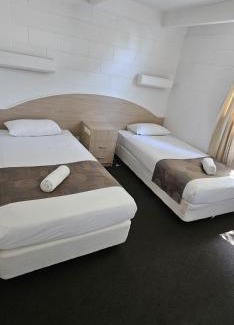 Kalimna Hotel | Ocean Views Motel Lakes Entrance
