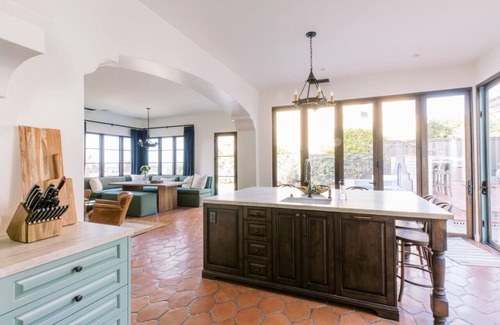 Cardiff-by-the-Sea Casa | Ocean Views, Outdoor Kitchen Pool & Jacuzzi