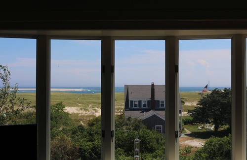 Chatham Casa | Vista al mar, camino a la playa, a un paseo al faro y la ciudad
