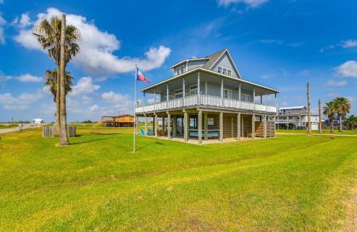Surfside Beach Casa | Ocean Views Pet-Friendly Surfside Beach Gem