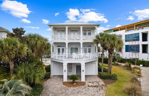 Gulf Place Casa | Ocean Views! Pool/Hot Tub/Bikes/Grill! Walk to Beach!