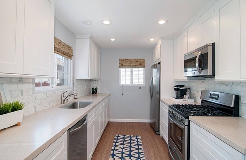 Mission Beach Casa | Seagirt Retreat-4 BR- Nueva remodelación - Pasos a la playa - Vistas al mar - A / C - WiF