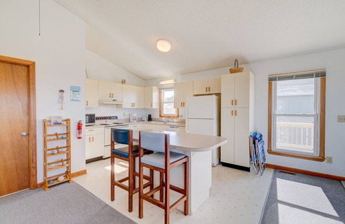 South Nags Head Casa | Ocean Views, Short Stroll to Beach, Bring Fido, Quiet Neighborhood, Perfect for the Family.