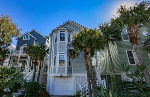 Ocean Point Casa | Ocean Views, Two Master Suites, Screened Porch & Access to Ocean Point Community Pool & Cabana