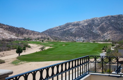 San Jose del Cabo Casa | Vistas al mar, bien equipadas, conveniente para todo en una comunidad de golf cerrada.