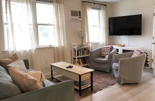 Bethany Beach Apartamento | Oceanblock & Downtown Bethany - 2 bed / 1 bathroom with Private Sun Porch