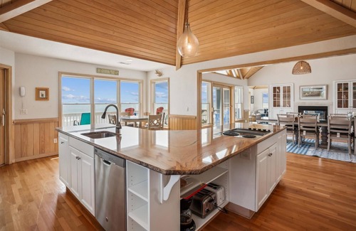 Ocean Hill Casa | Oceanfrnt, Private Pool, Dogs ok, HotTub, Elevator! August Weeks 30% Discount! Book Now!