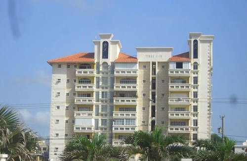 Ciudad Universitaria Apartamento | Oceanfront 1/1 Furnished Apt, Balcony- Santo Domingo, Dom. Rep.