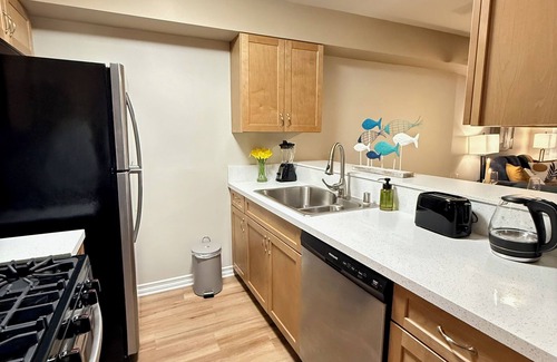 Redondo Beach Apartamento | Oceanfront 1 BR w/ Pool and Heated Pool