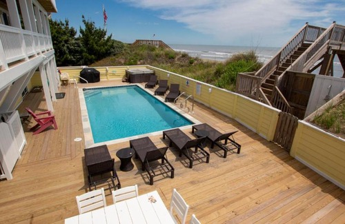 Whalehead Beach Casa | OCEANFRONT, 12 BRs, Priv Pool, Pool Table, ELEV, OCean Views, Theater Rm, WL853, Out of Office OBX