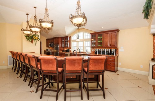 Kill Devil Hills Casa | OCEANFRONT, 18 BRs, ELEV, Theater, Rec Room, Poolside Bar, Luxury, EP204, Grande Ritz Carolina