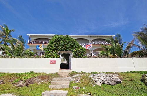 Green Garden Casa | Oceanfront 2-bed Apt With Pool Near Surfing - Rosalie #2 2 Bedroom Apts by Bluescape