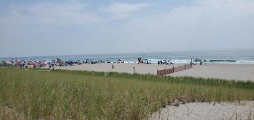 Osbornsville Apartamento | Oceanfront 2-Level Guest Suite + Private Beach + Pool