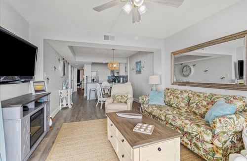 Windy Hill Condominio | Oceanfront 2Bed 2Bath Condo with Large Balcony & Amazing views