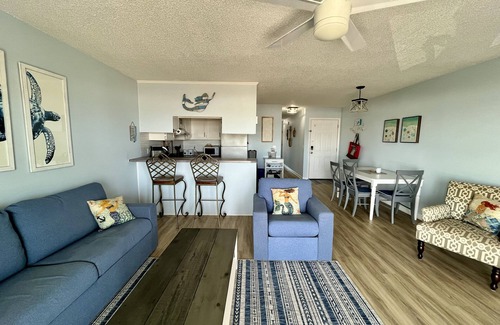 North Carolina Coast Condominio | 🧜‍♀️Oceanfront 2BR 2Bath condo, private beach access, perfect location!🧜‍♀️