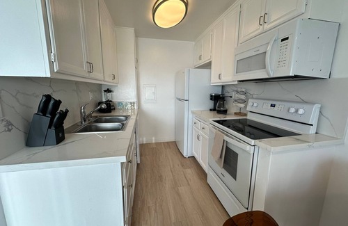 South Redondo Apartamento | Oceanfront 2BR/2BA w/ Stunning Views in Redondo Beach!