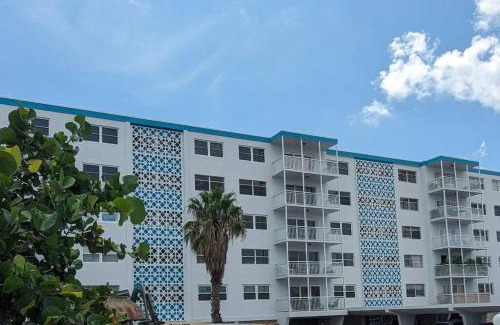 South Patrick Shores Apartamento | Oceanfront 2Br-2B in Satellite Beach - Ocean Views