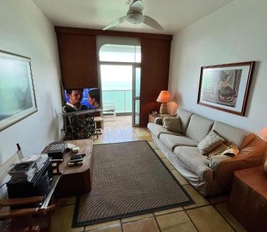 Centro Apartamento | Oceanfront 3BR with Balcony & View - GUA001