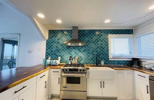 Salvo Casa | Oceanfront 4 bedroom Salvo Sandcastle * Hot Tub