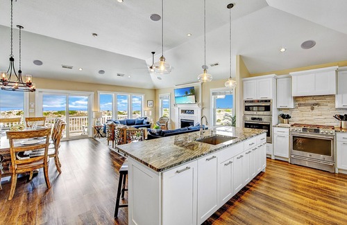 Salvo Casa | Oceanfront-6B/6.5B, Elevator, Gameroom, SaltPool, Hot Tub, Cabana