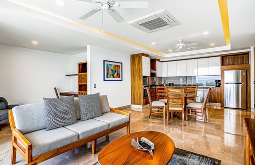 Mismaloya Condominio | Oceanfront 9th-floor condo with balcony, water views & pool