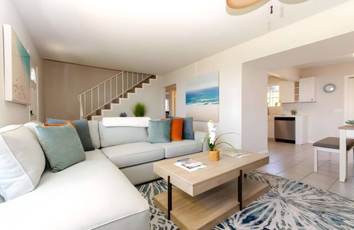 Sunset Cliffs Casa | Oceanfront Balcony Deck + Private Backyard + Prime Location | Sunset Cliffs