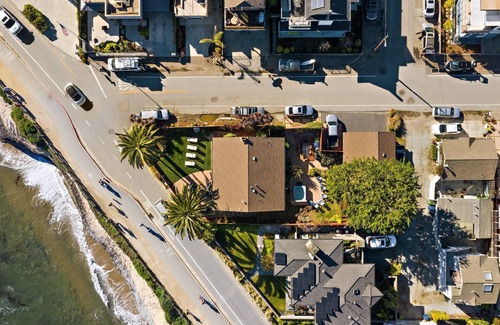 Opal Cliffs Casa | Oceanfront Beach Bungalow en Pleasure Point Surfing Beach!