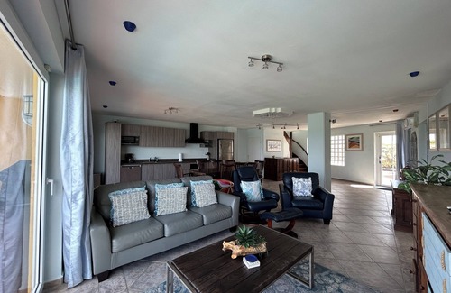 De Bruynewijk Condominio | Oceanfront Beach Chalet w Private Pool