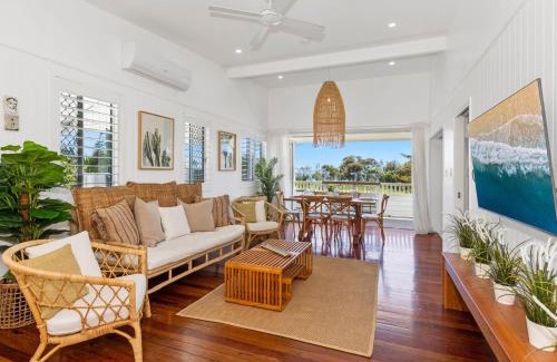 Kingscliff Casa | Oceanfront Beach House On Marine Parade