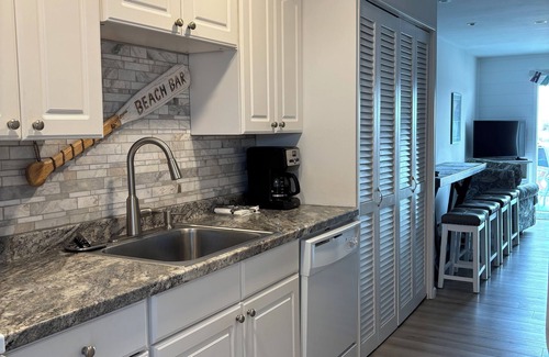 Ocean City Apartamento | Oceanfront Beach Walkout Studio – Cozy & Convenient in North Ocean City