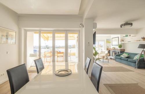 Oeiras Apartamento | OceanFront & Big Terrace Private Condo