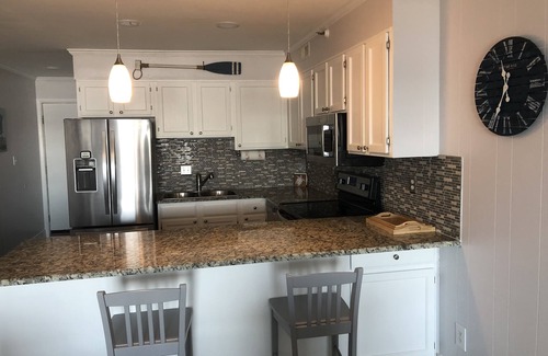 Crescent Beach Condominio | Oceanfront Condo - Summer Deals...Don't miss BEACH TIME