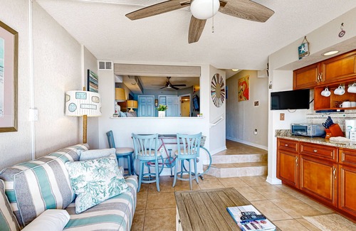 Windy Hill Condominio | Oceanfront condo with outdoor pool, hot tub, private balcony & central AC