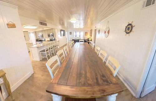 Crescent Beach Casa | Oceanfront, Central, Huge 5k sq ft Home w Huge Private Pool, Hot tub, & Gameroom