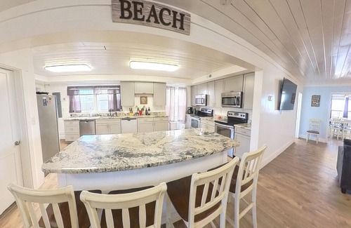 Crescent Beach Casa | Oceanfront, Central, Huge 5k sq ft Home w Huge Private Pool, Hot tub, & Gameroom