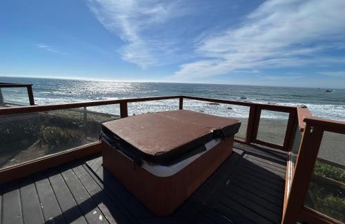 Smith River Casa | Oceanfront Cabin 6 W Jacuzzi &awe-inspiring View