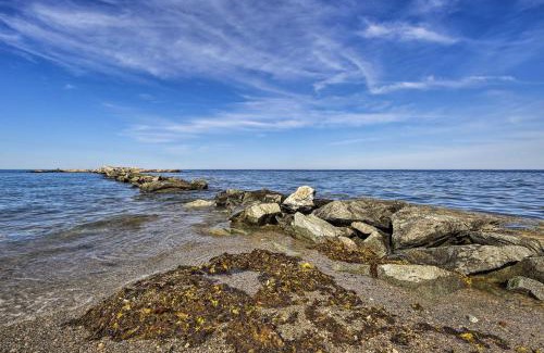 Brant Rock Casa | Oceanfront Cape Cod Home with Porch, Yard and Grill!