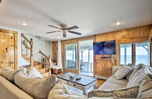 Brant Rock Casa | Oceanfront Cape Cod Home with Porch, Yard and Grill!