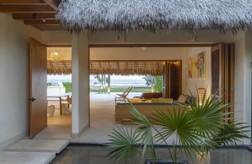 Barra de Colotepec Apartamento | Oceanfront Casa #3 part of Eco Villas La Flia