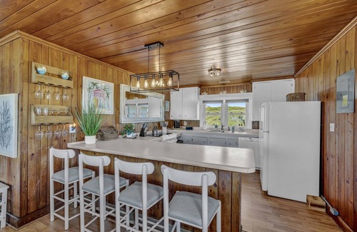 Surf City Cabaña | Oceanfront Charm | Classic 1960s Cottage | Screened Porch & Extra Suite