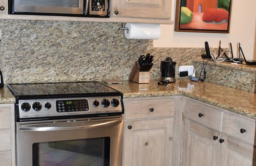 San Jose del Cabo Condominio | Oceanfront condo with unobstructed views of Costa Azul beach!